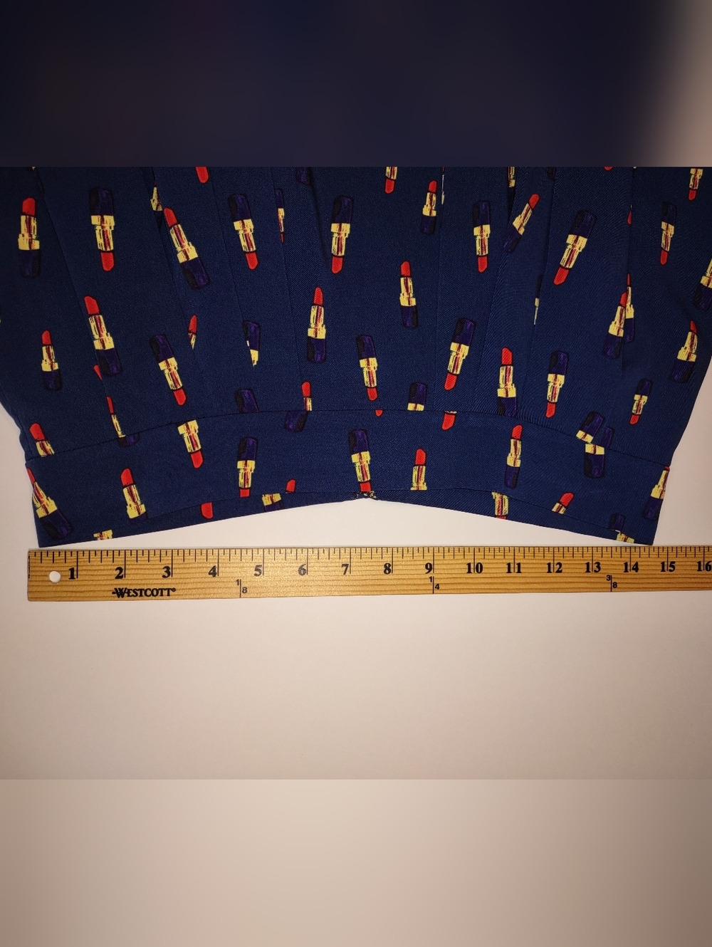 Eva Mendes Lipstick Motif Print Pleated Skirt (Size 4) - Picture 6 of 7